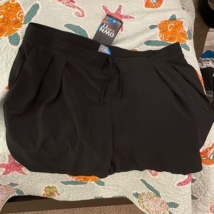 Lilly woven shorts black size xl nwt